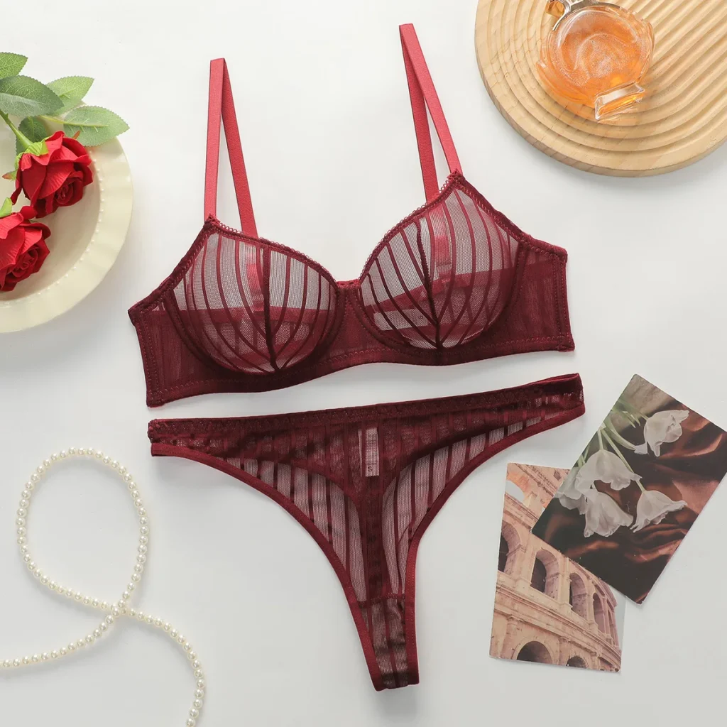 Ensemble de lingerie à rayures