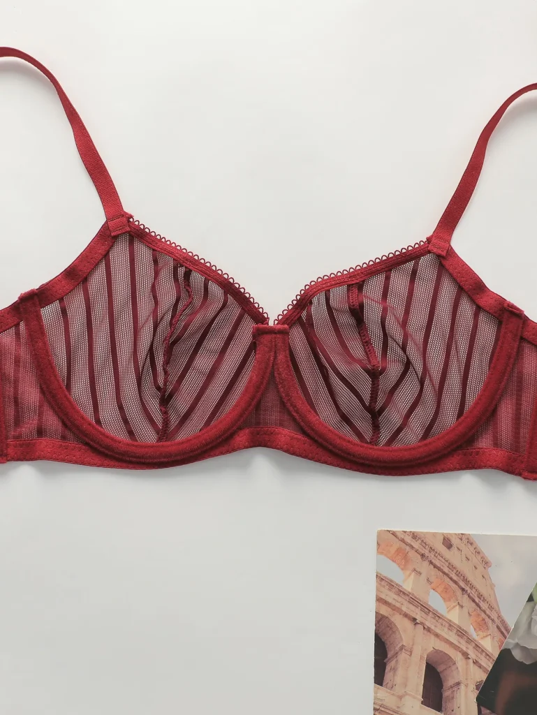Ensemble de lingerie à rayures