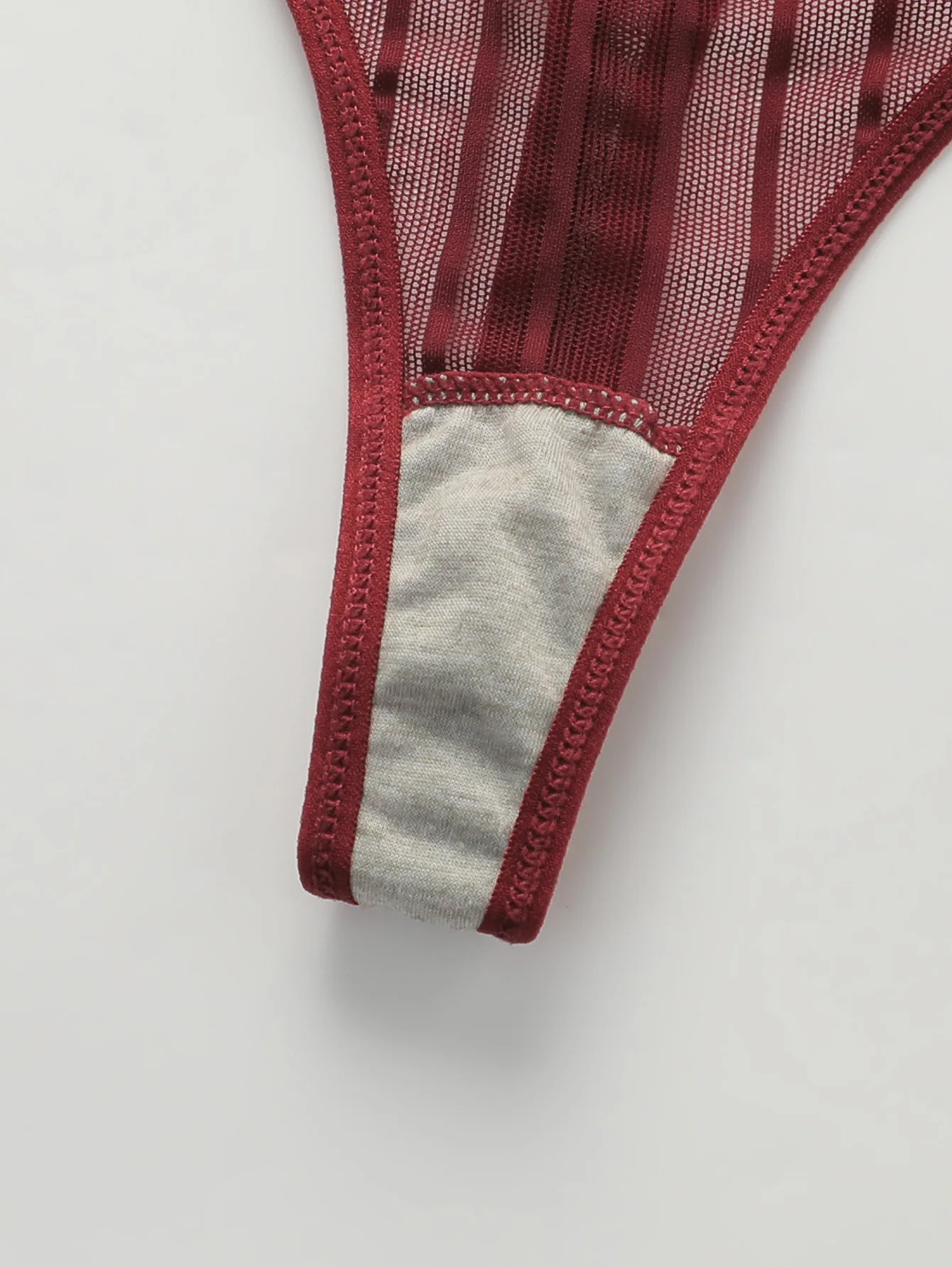 Ensemble de lingerie à rayures – Image 6