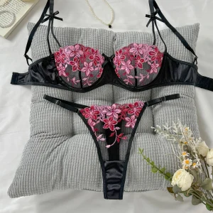 Ensemble de lingerie – Image 1