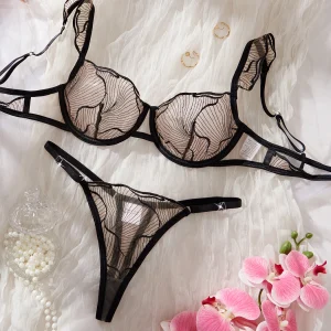 Ensemble de lingerie – Image 1