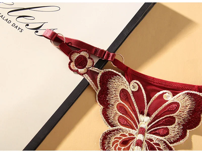 String papillon taille basse
